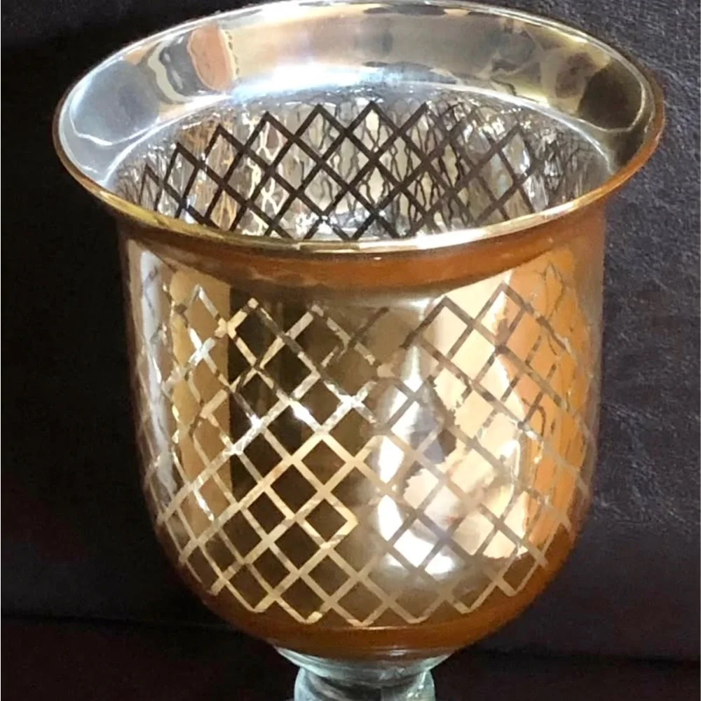 Vtg. Iridescent/Fluorescent Shimmer Diamonds Pedestal Glass Candle Holder